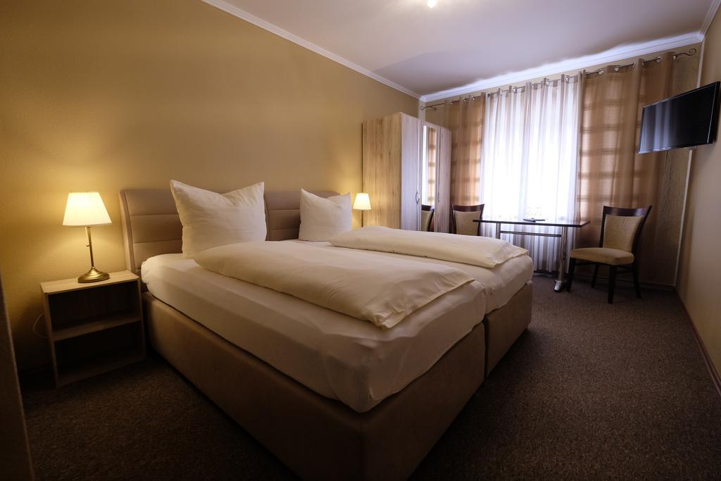 Hotel Gruener Kranz Rendsburg Camera foto