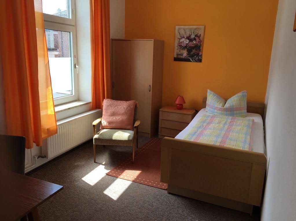 Hotel Gruener Kranz Rendsburg Esterno foto